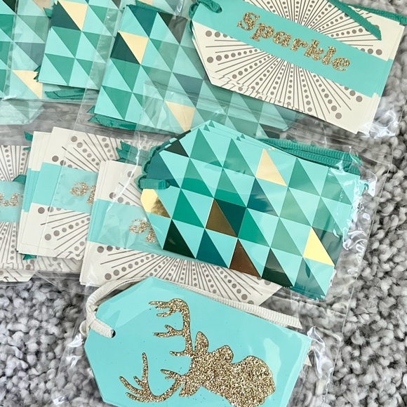 9 pkgs - Hallmark Gift Tags (108 tags) NWT - Picture 3 of 10